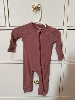 Kyte Baby Dusty Rose Ribbed One-Piece Zipper Romper